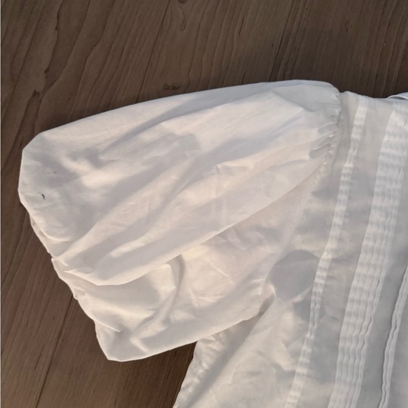 Banana Republic White Puff Sleeve Blouse - Picture 6 of 6